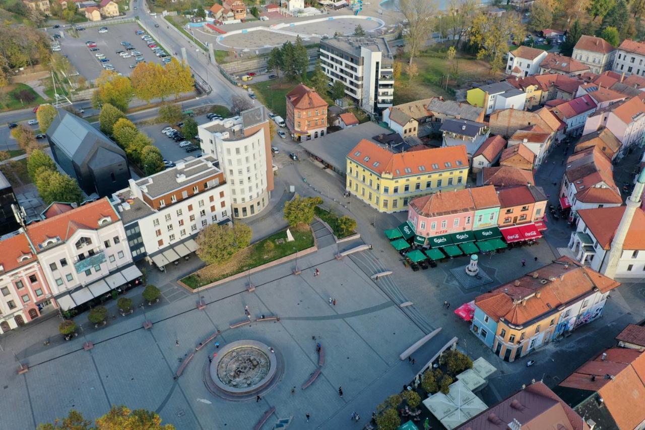 Square Studio Tuzla Exterior photo